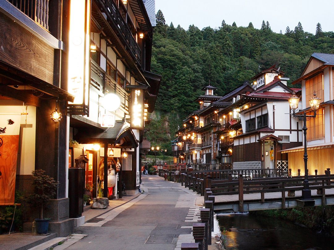 大正ロマン漂う銀山温泉