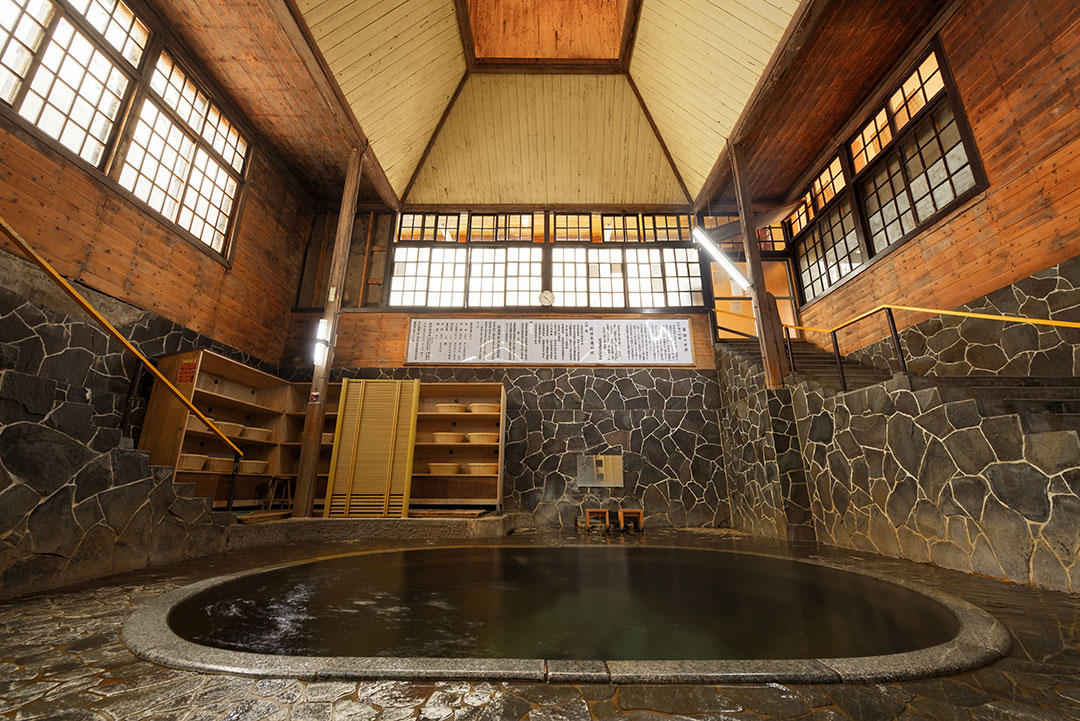 鉛温泉藤三旅館 白猿の湯