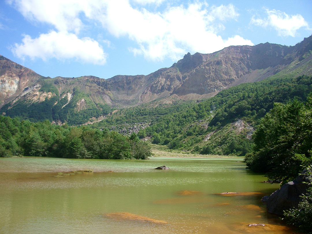 銅沼と磐梯山